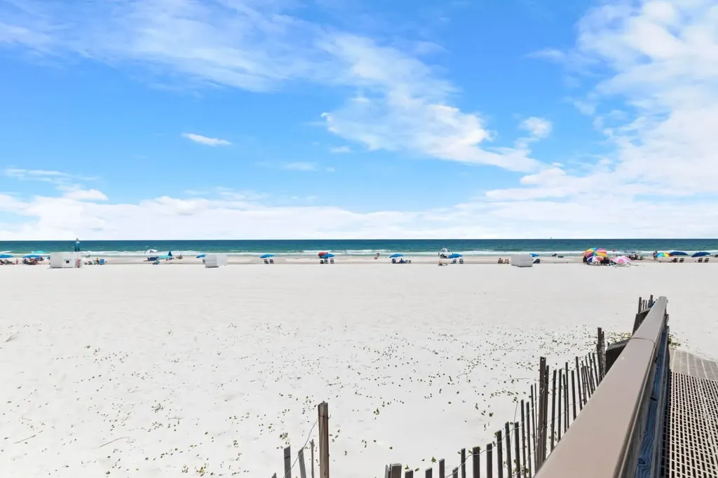 407 W Beach Boulevard Gulf Shores AL 36542