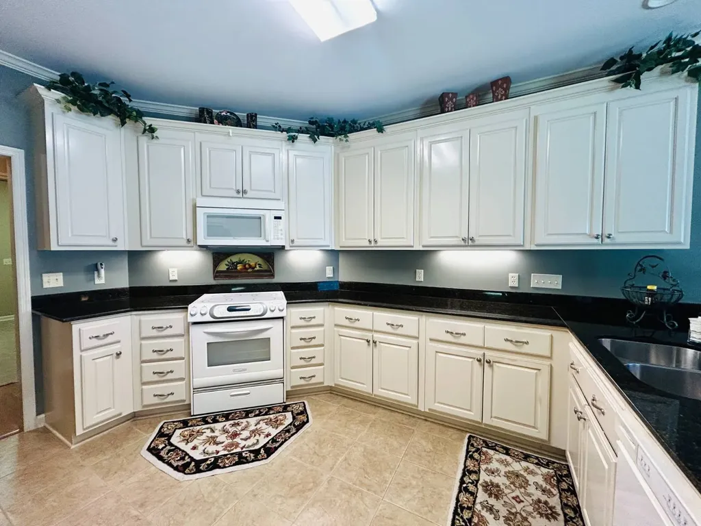 139 Old Hickory Drive Florence AL 35630