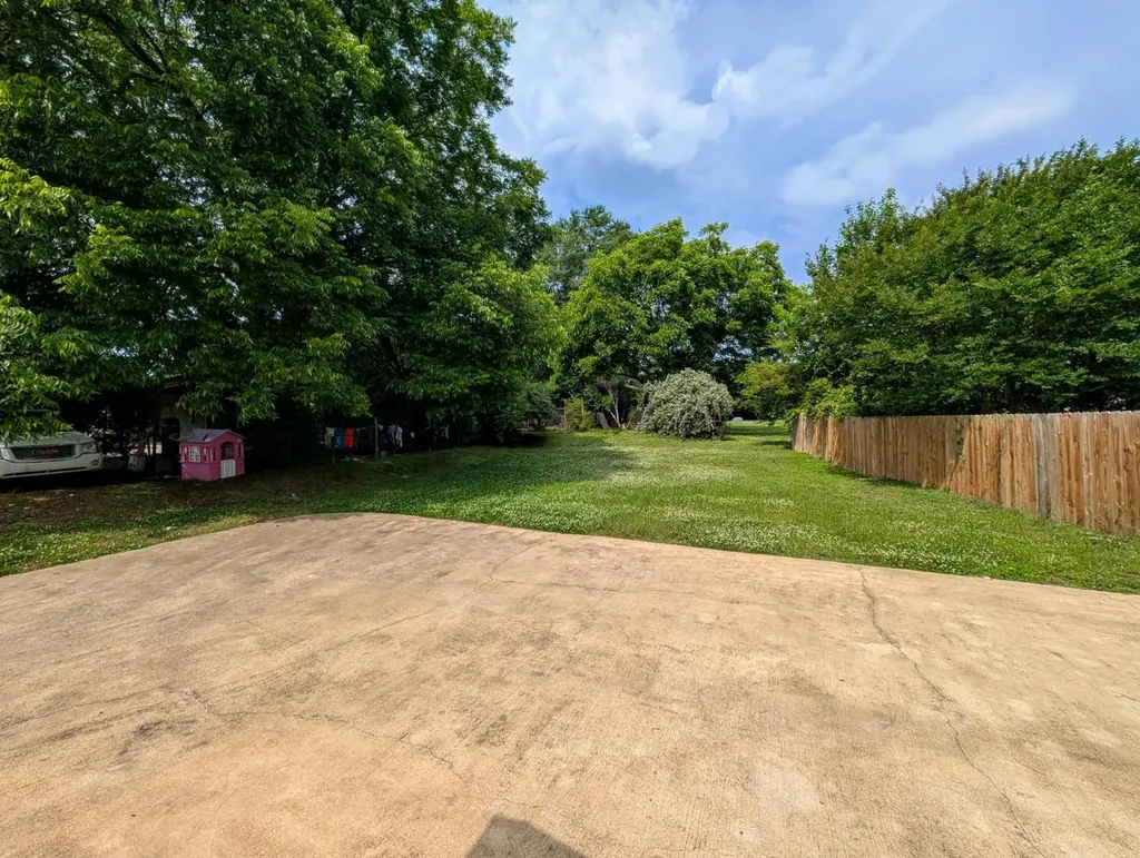 911 S 6th Street Gadsden AL 35901