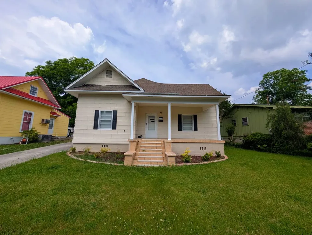 911 S 6th Street Gadsden AL 35901