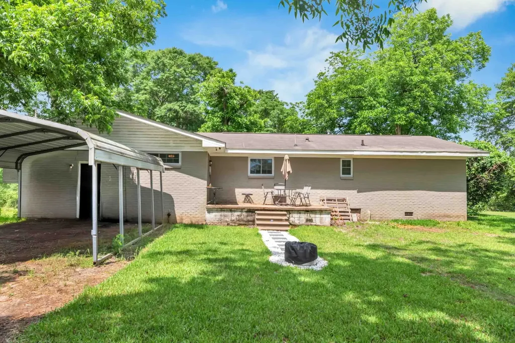 143 Broad Street Gilbertown AL 36908