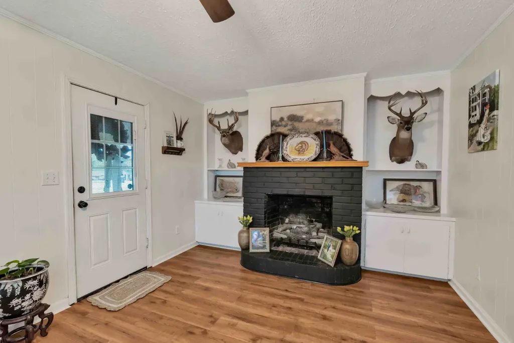 143 Broad Street Gilbertown AL 36908