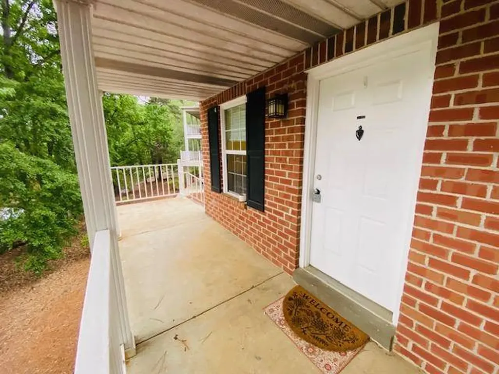 164 E University Drive Auburn AL 36832