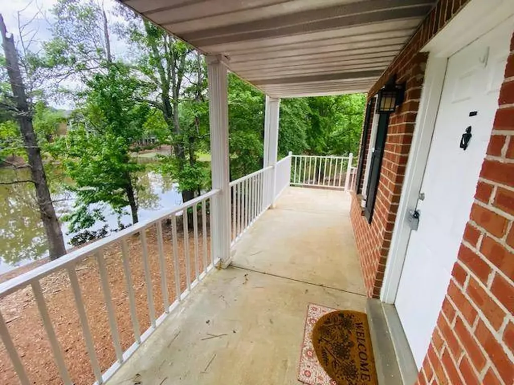 164 E University Drive Auburn AL 36832