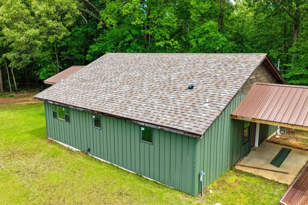 252 County Road 1 Hamilton AL 35570