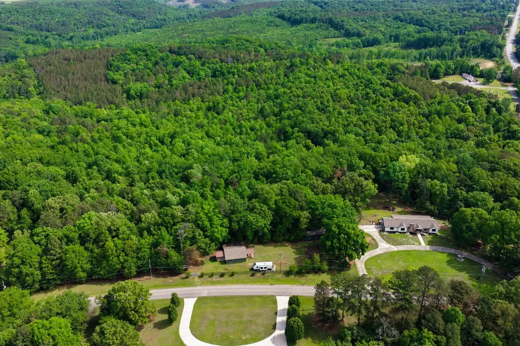 252 County Road 1 Hamilton AL 35570