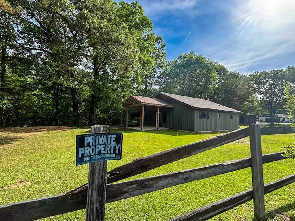 252 County Road 1 Hamilton AL 35570