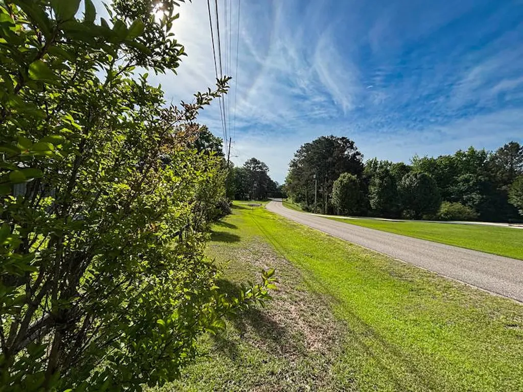 252 County Road 1 Hamilton AL 35570