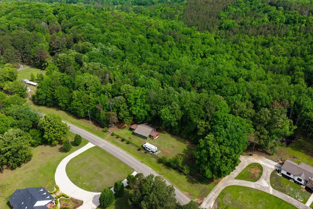 252 County Road 1 Hamilton AL 35570