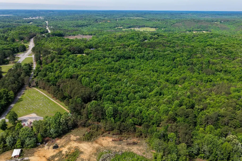 252 County Road 1 Hamilton AL 35570