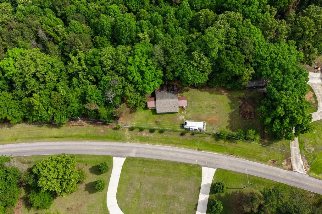 252 County Road 1 Hamilton AL 35570