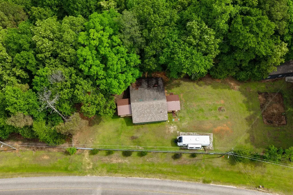 252 County Road 1 Hamilton AL 35570