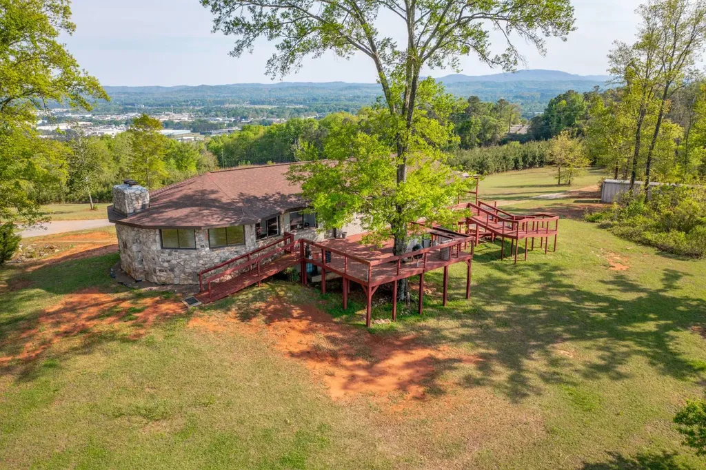 900 Greenbriar Dear Road Anniston AL 36207