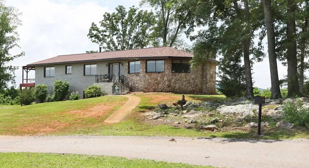 900 Greenbriar Dear Road Anniston AL 36207