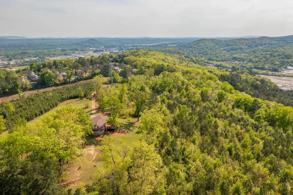 900 Greenbriar Dear Road Anniston AL 36207