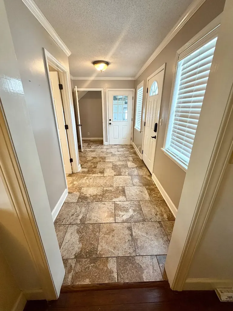 728 2nd SW Avenue Hamilton AL 35570