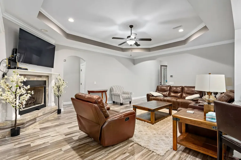 209 Southern Winds Drive Enterprise AL 36330