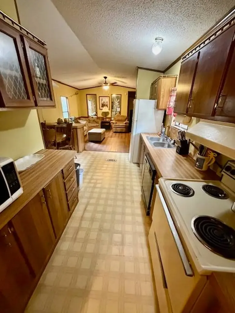1775 Beach Road Camden AL 36726