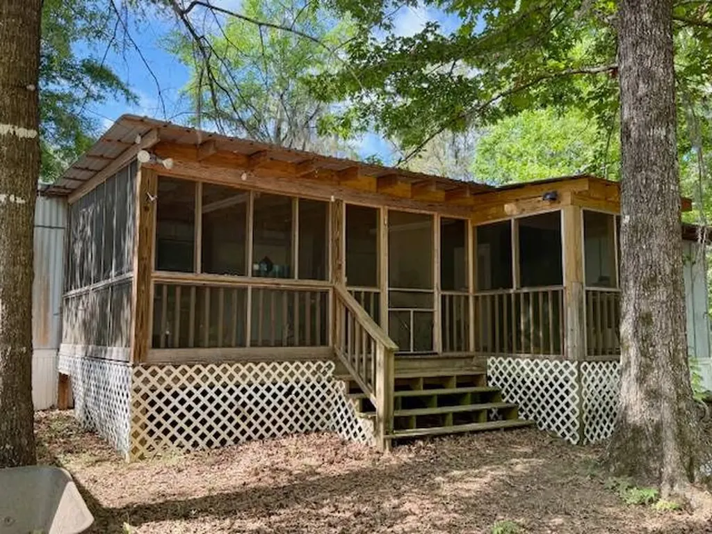 1775 Beach Road Camden AL 36726