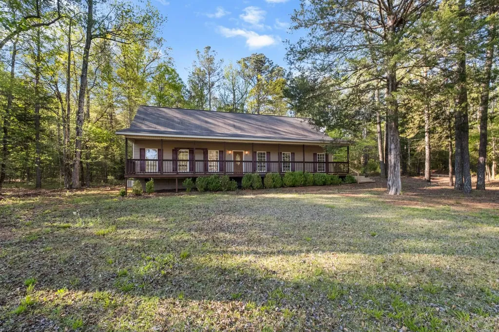 1261 Dogwood Lane Piedmont AL 36272