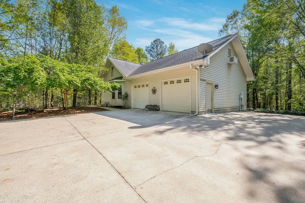 1265-A Dogwood Lane Peidmont AL 36272