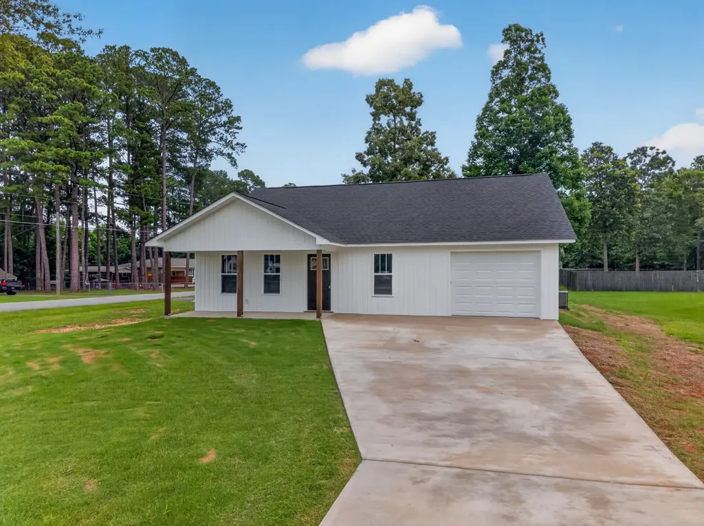 3527 Alford Bend Road Hokes Bluff AL 35903