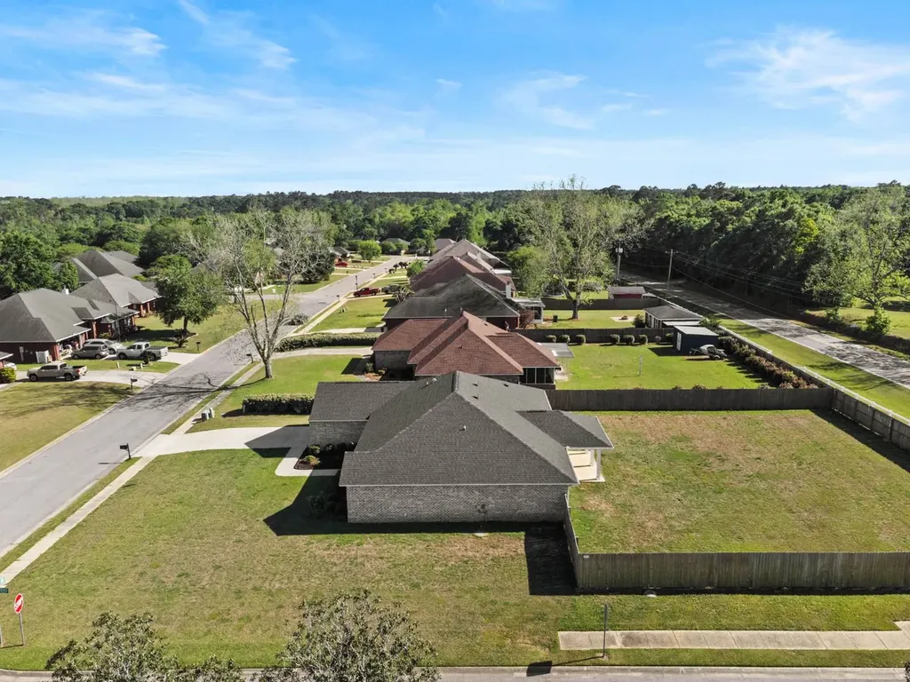 25323 Lakeland Drive Loxley AL 36551