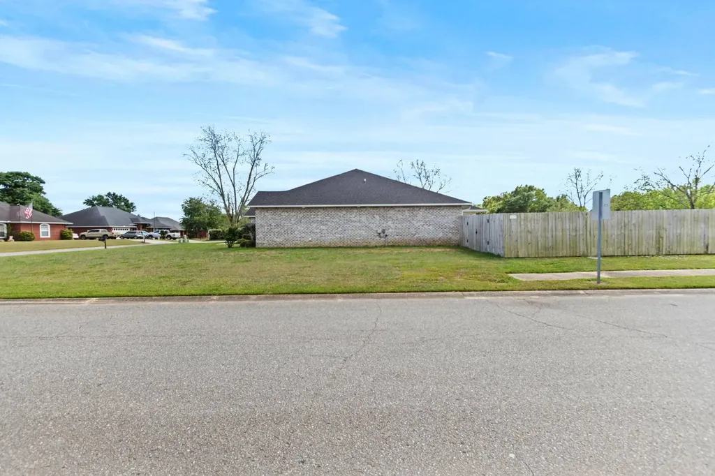 25323 Lakeland Drive Loxley AL 36551