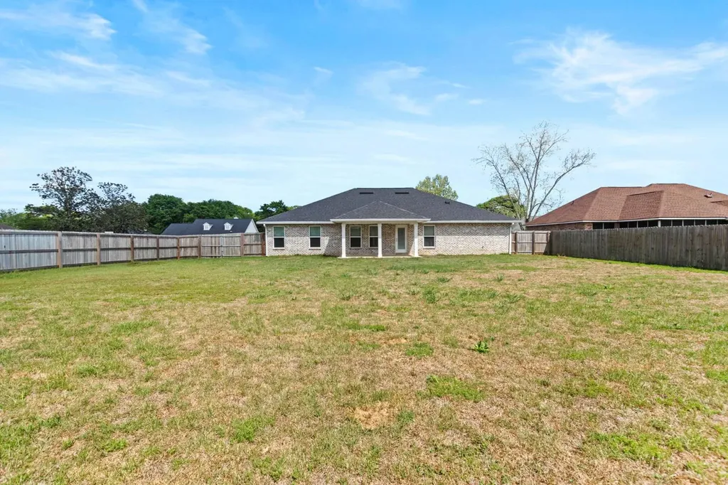 25323 Lakeland Drive Loxley AL 36551