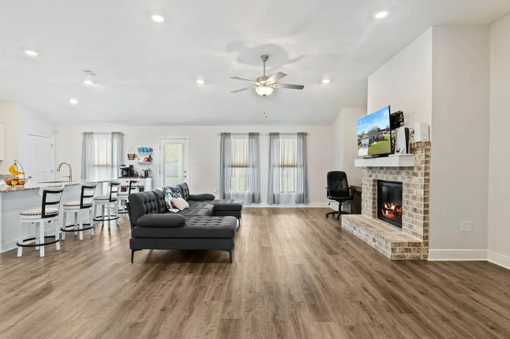 25323 Lakeland Drive Loxley AL 36551