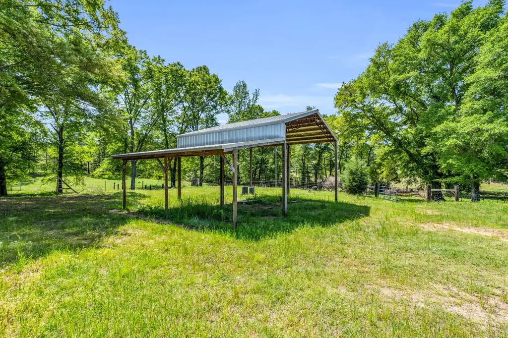 805 Dick Allen Road Vernon AL 35592