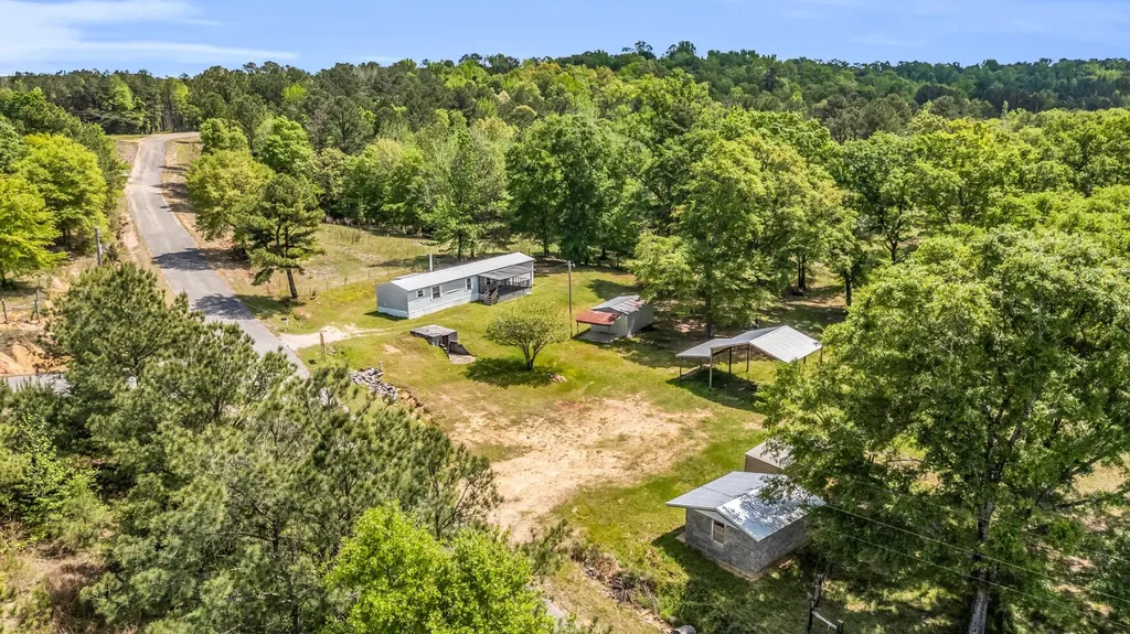 805 Dick Allen Road Vernon AL 35592