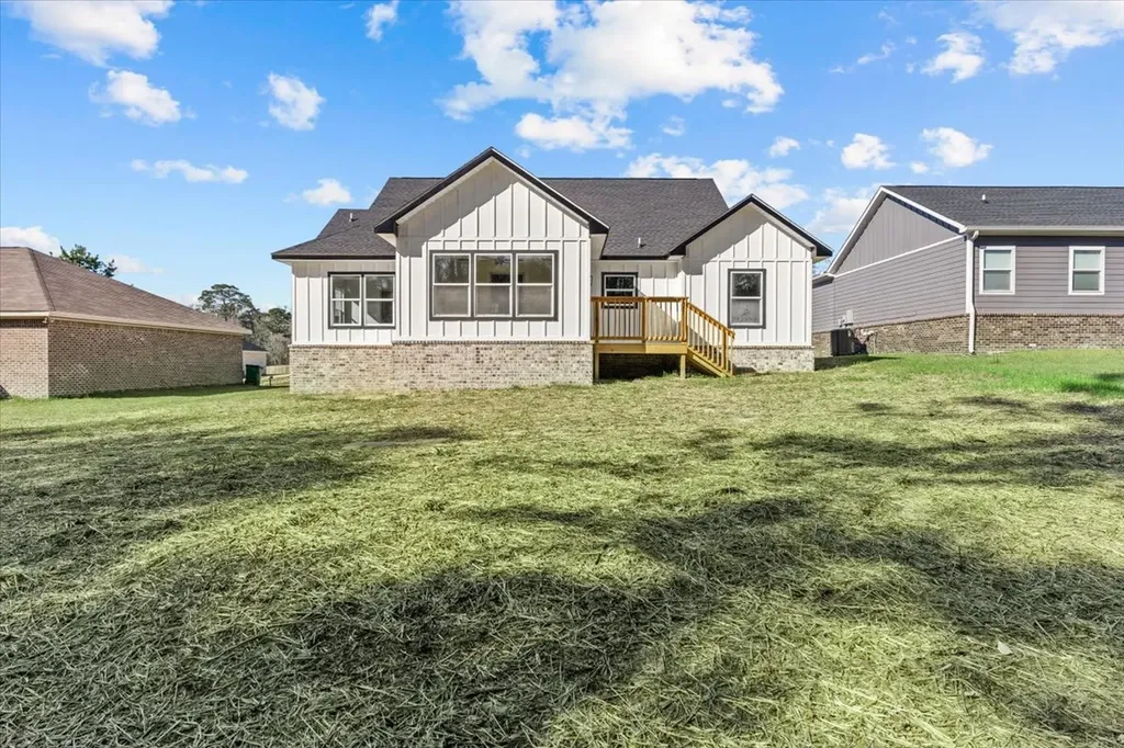 359 Spruce Lane Ozark AL 36360