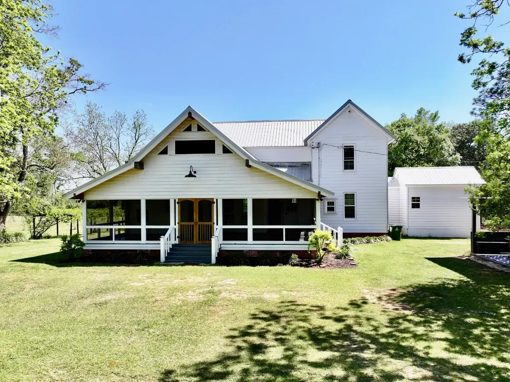 1418 Hebron Road Grove Hill AL 36451