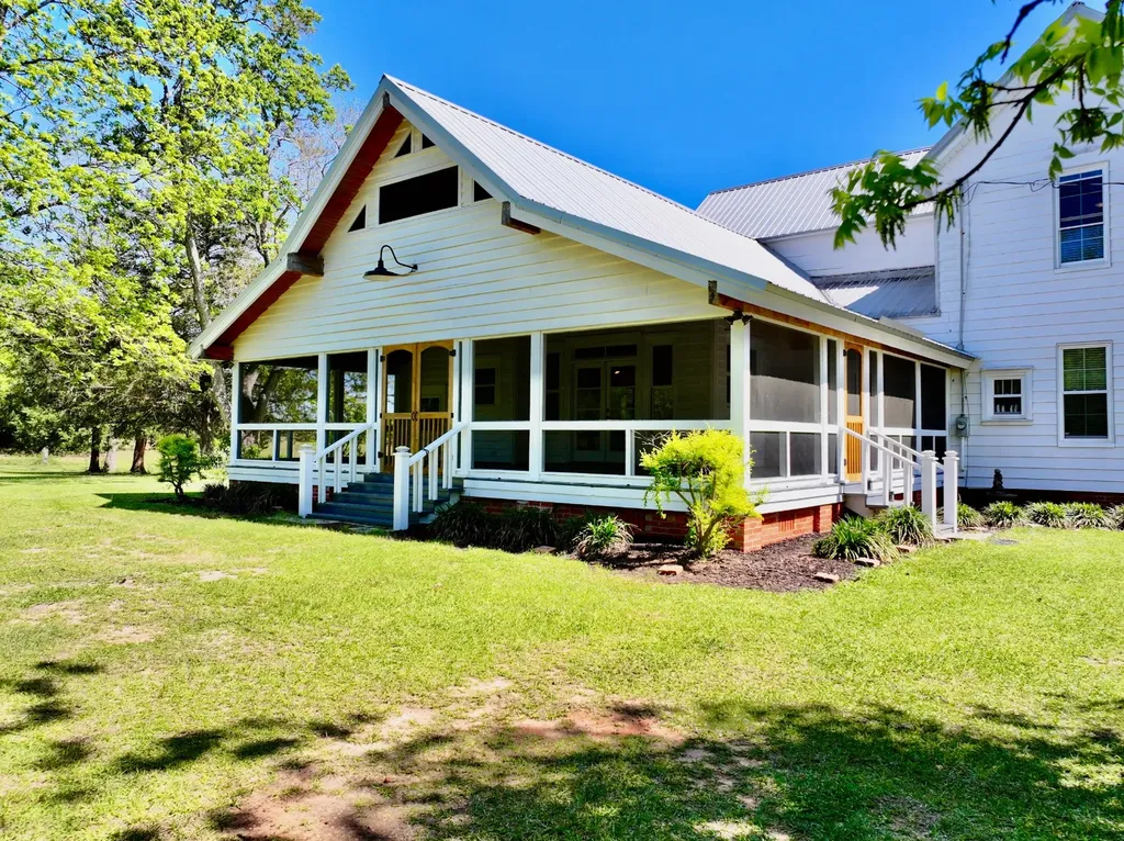 1418 Hebron Road Grove Hill AL 36451