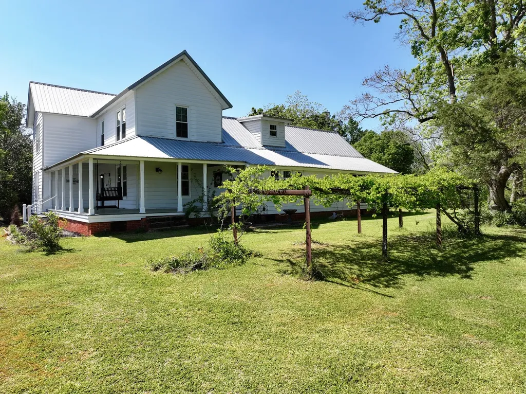 1418 Hebron Road Grove Hill AL 36451