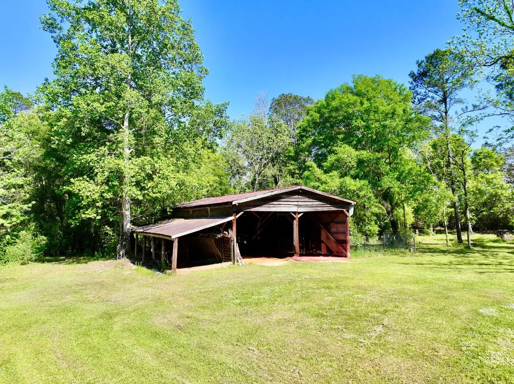 1418 Hebron Road Grove Hill AL 36451