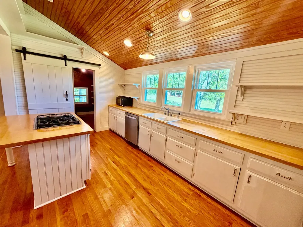 1418 Hebron Road Grove Hill AL 36451