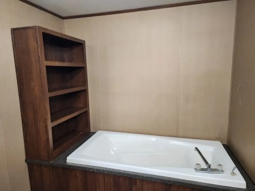 778 Anniston Beach Road Anniston AL 36206