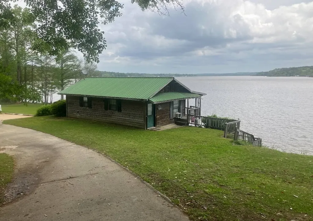 31388 Wyatt Lane Dozier AL 36028