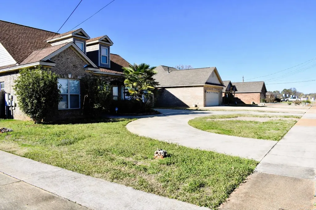 419 Sheila Boulevard Prattville AL 36066