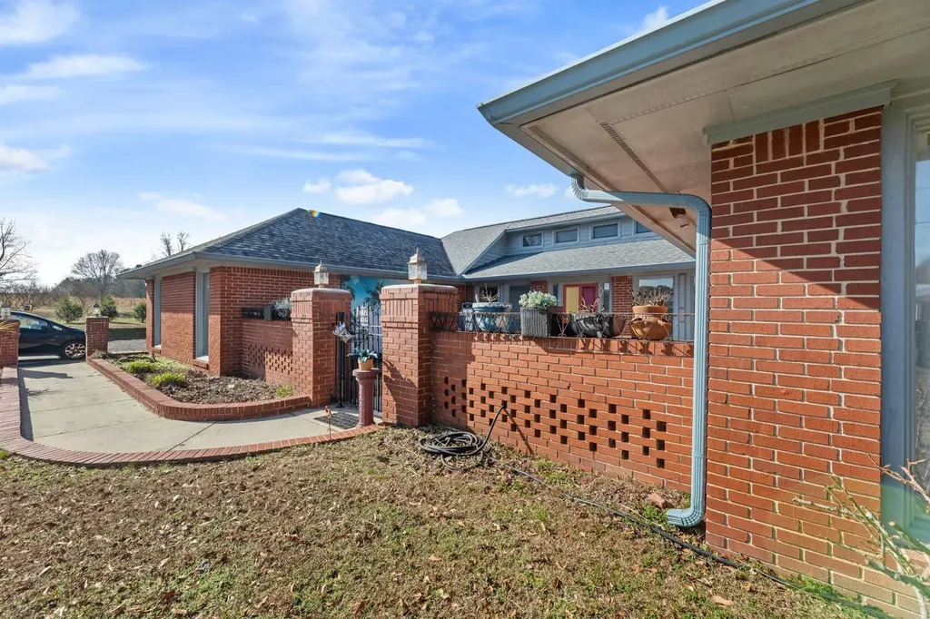 157 County Road 701 Cullman AL 35055