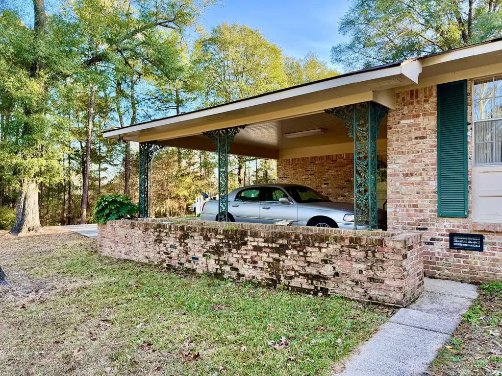 314 Cherokee Drive Jackson AL 36545