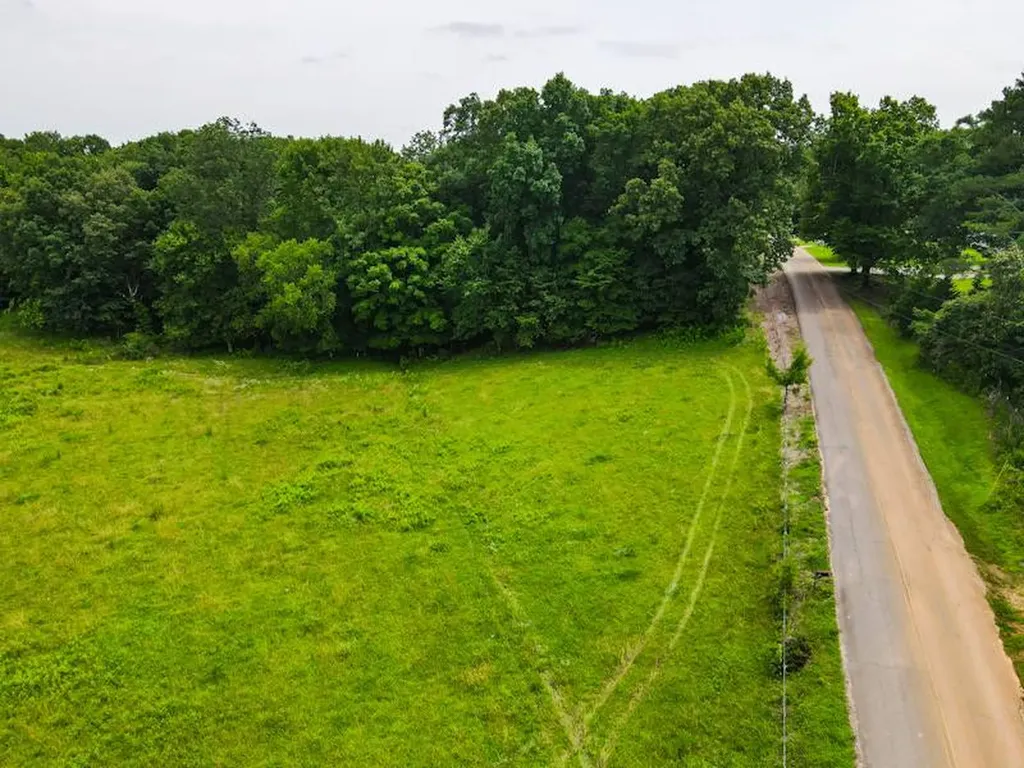 2 County Road 496 Lexington AL 35648