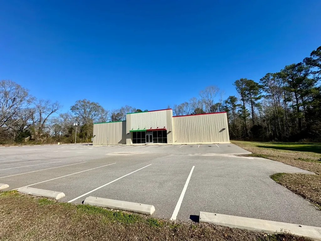 365 River Street East Coffeeville AL 36524