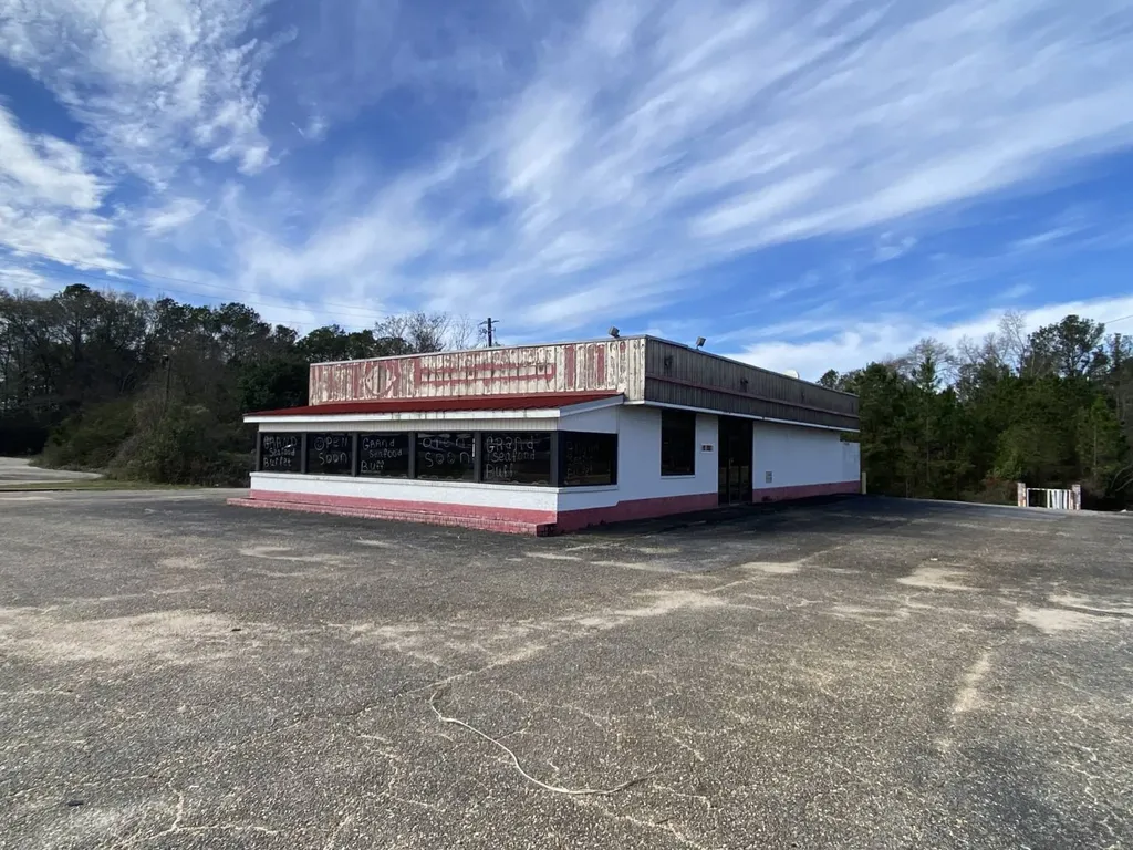 3106 S. Alabama Avenue Monroeville AL 36460