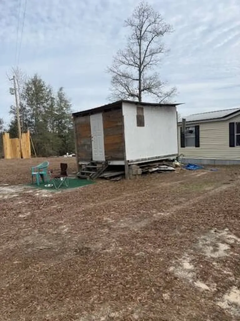 222 Gumball Lane Coffeeville AL 36524