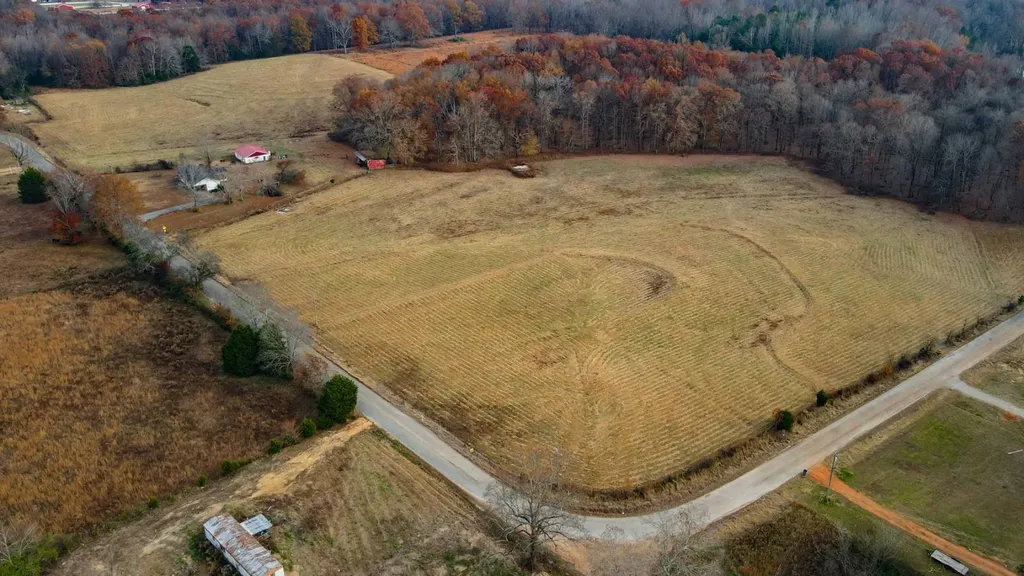 1 Cr 496 Lexington AL 35648