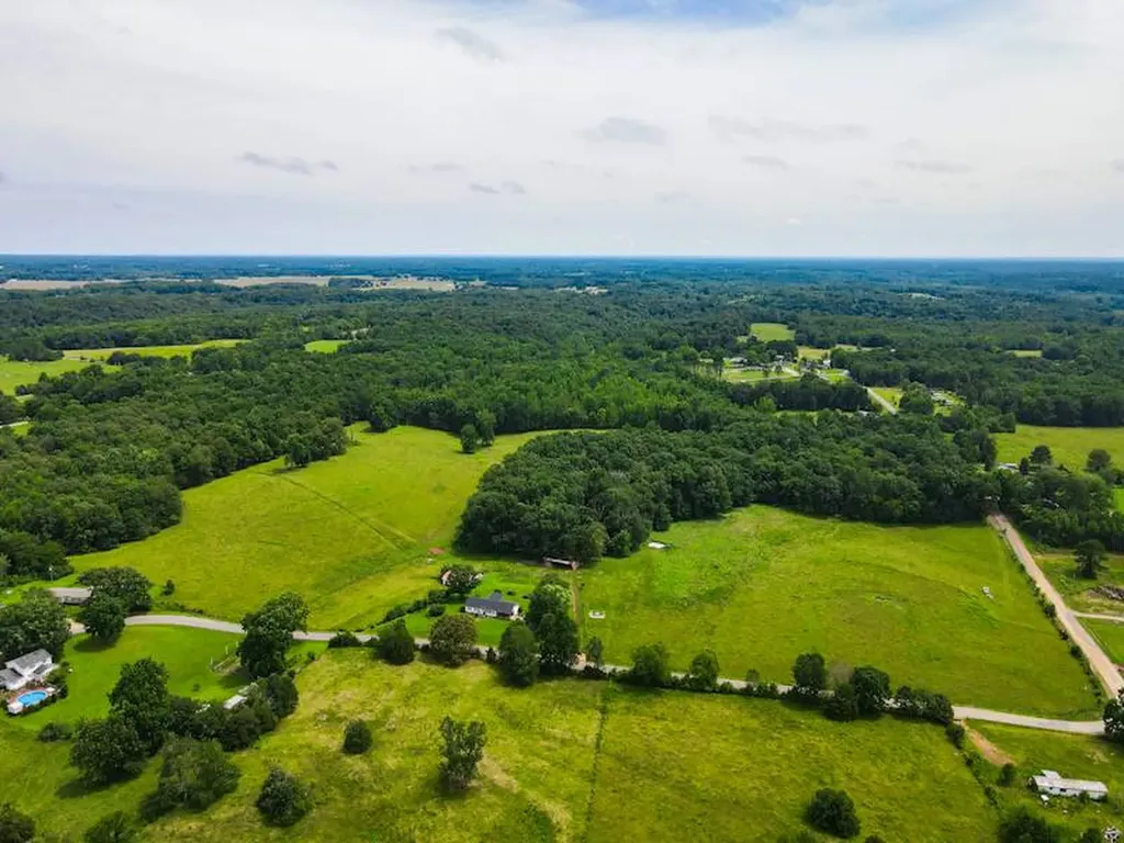 1 Cr 496 Lexington AL 35648