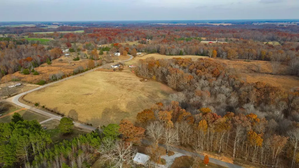 1 Cr 496 Lexington AL 35648